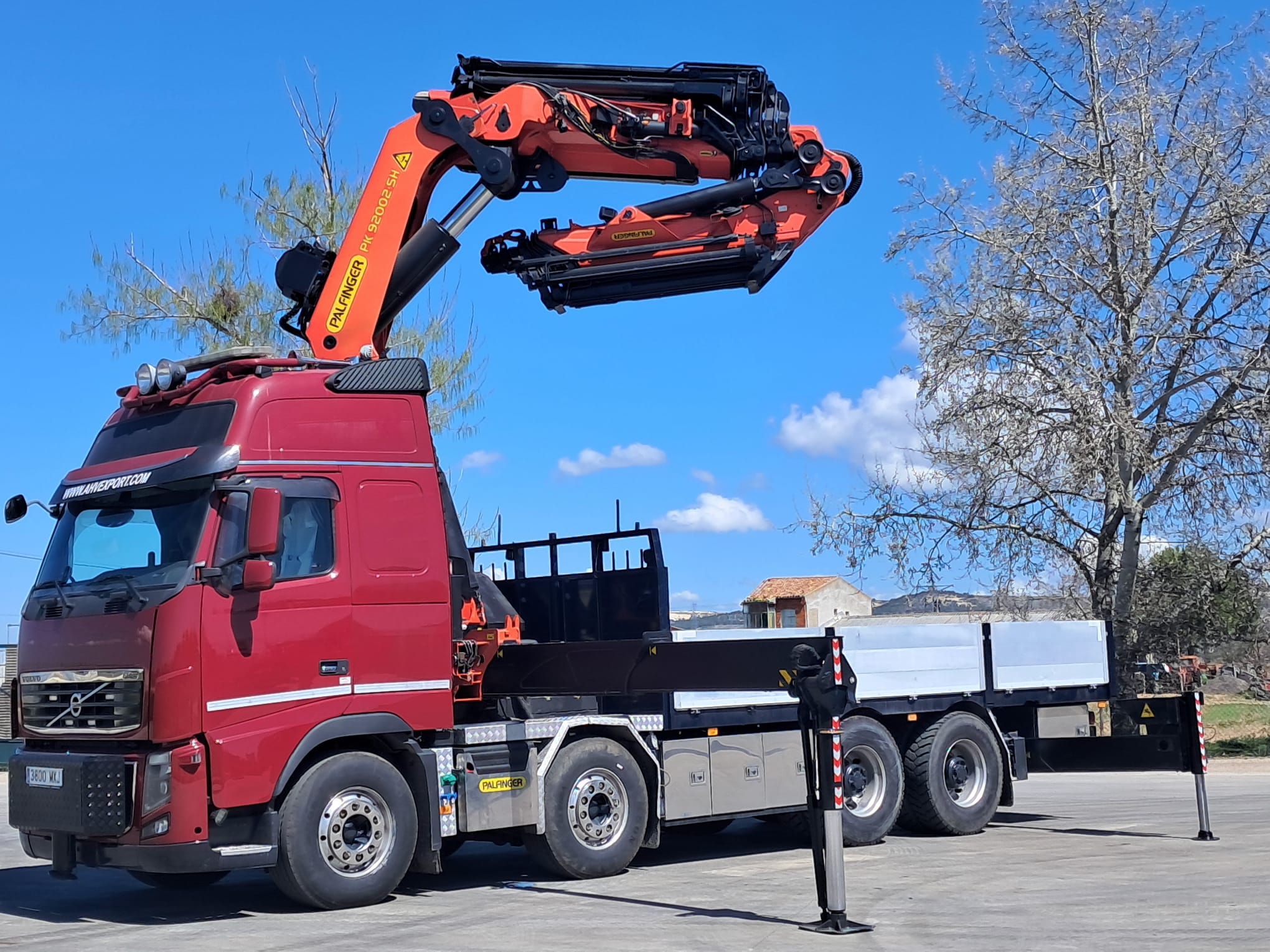 VOLVO 700 8×4 PALFINGER PK 92002 + JIB