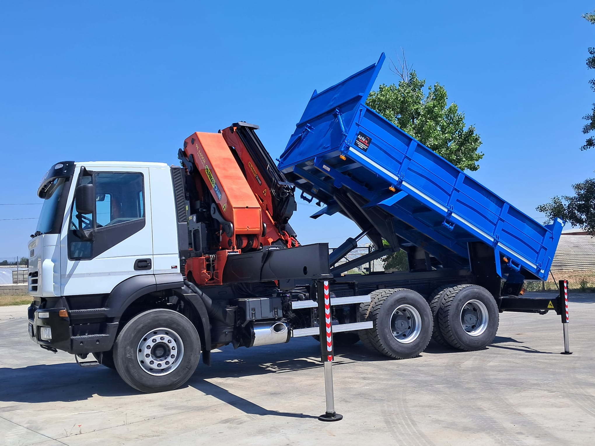 IVECO 380 PALFINGER PK 44002 + JIB 6×4