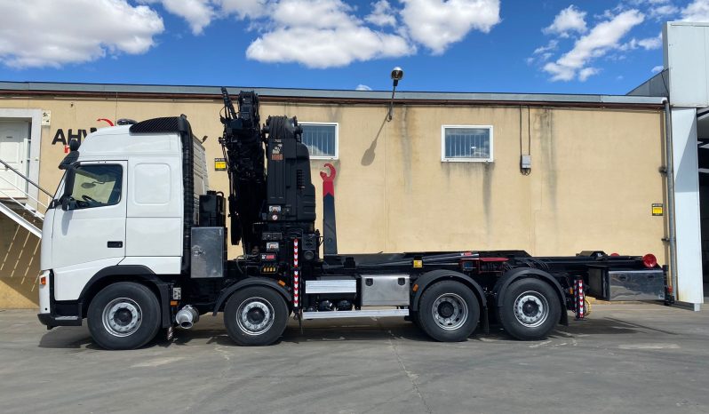 
								CAMION GANCHO VOLVO 440 8×2 HIAB 700 + JIB									