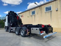 
										CAMION GANCHO VOLVO 440 8×2 HIAB 700 + JIB									