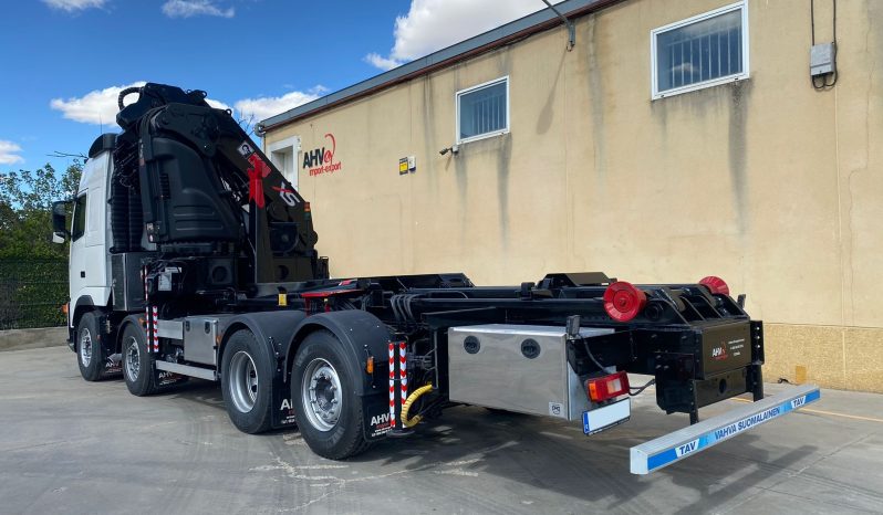 
								CAMION GANCHO VOLVO 440 8×2 HIAB 700 + JIB									