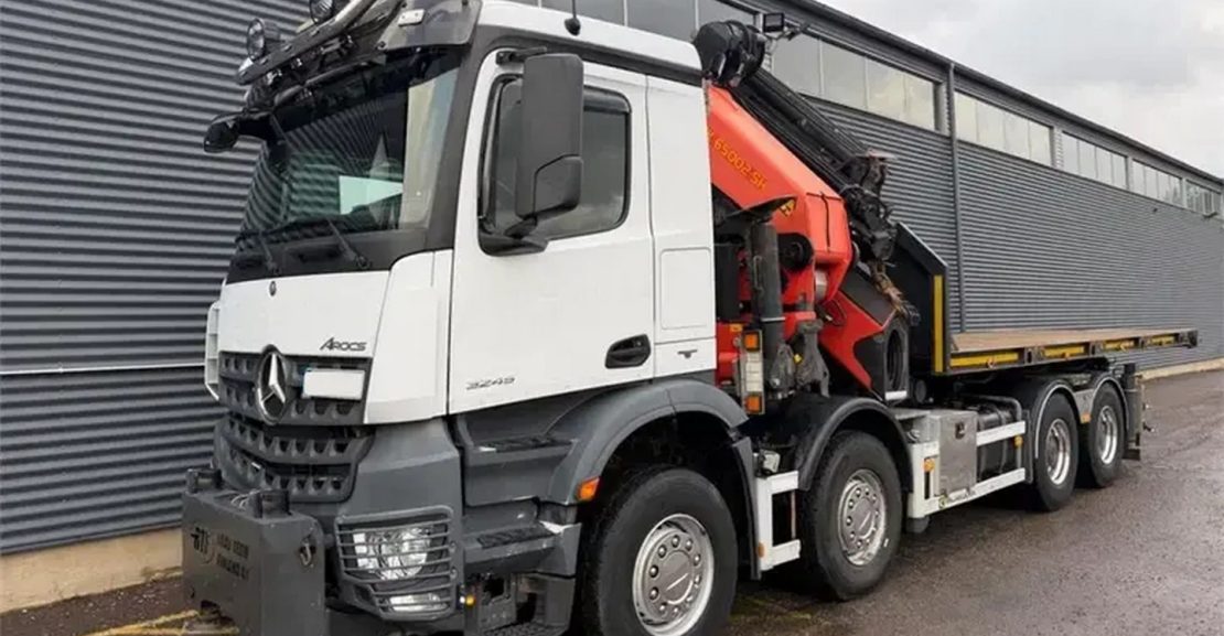 MERCEDES BENZ 3245 PALFINGER PK 65002 + JIB