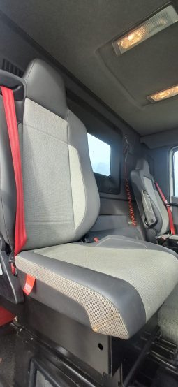 
										RENAULT 430 8×4 IMER 9m3 AÑO 2017									