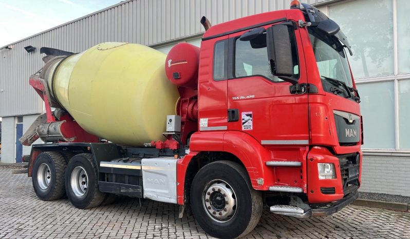 
								CAMION HORMIGONERA MAN 420 6×4 PUTZMEISTER 8m3									
