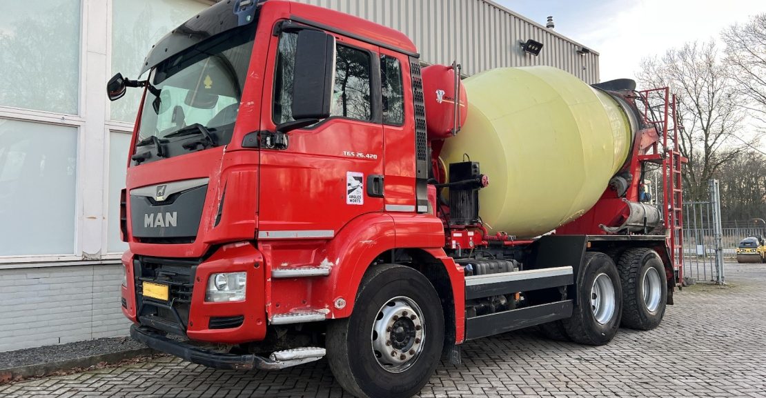 CAMION HORMIGONERA MAN 420 6×4 PUTZMEISTER 8m3