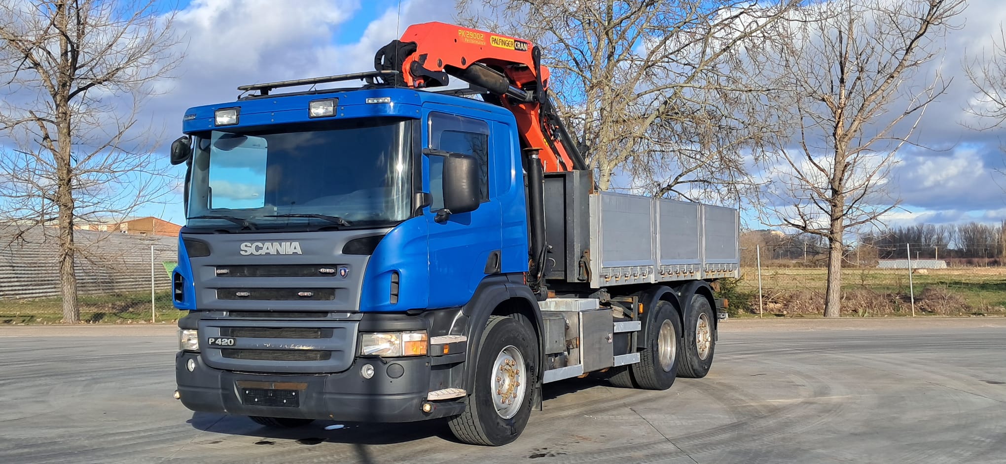 SCANIA 420 PALFINGER PK 29002 BASCULANTE