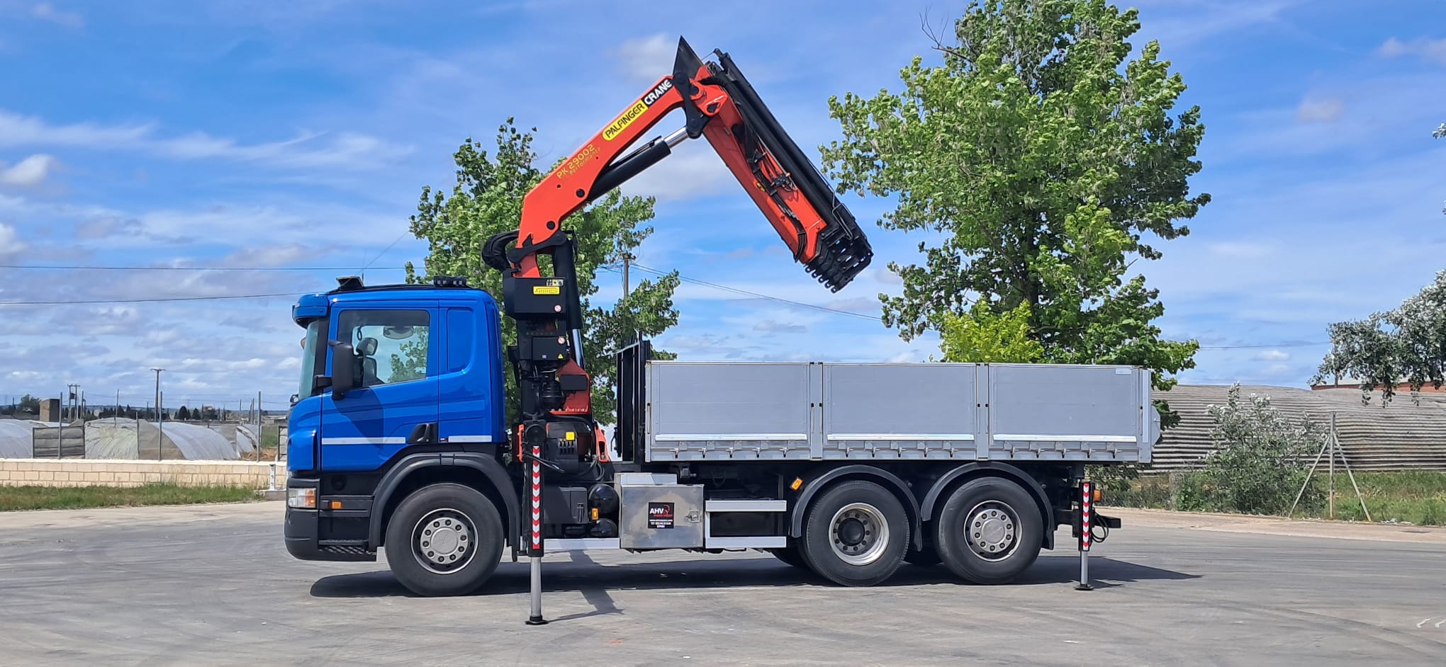 SCANIA 420 PALFINGER PK 29002 BASCULANTE