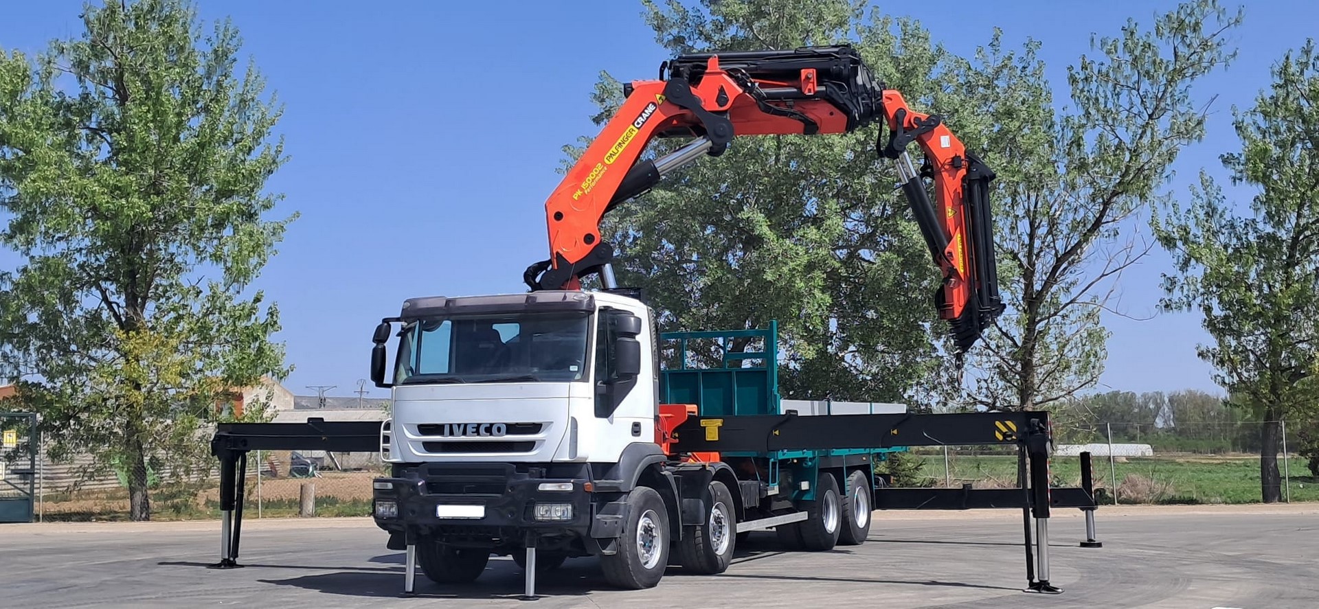 IVECO 450 PALFINGER PK 150002 + JIB AÑO 2009