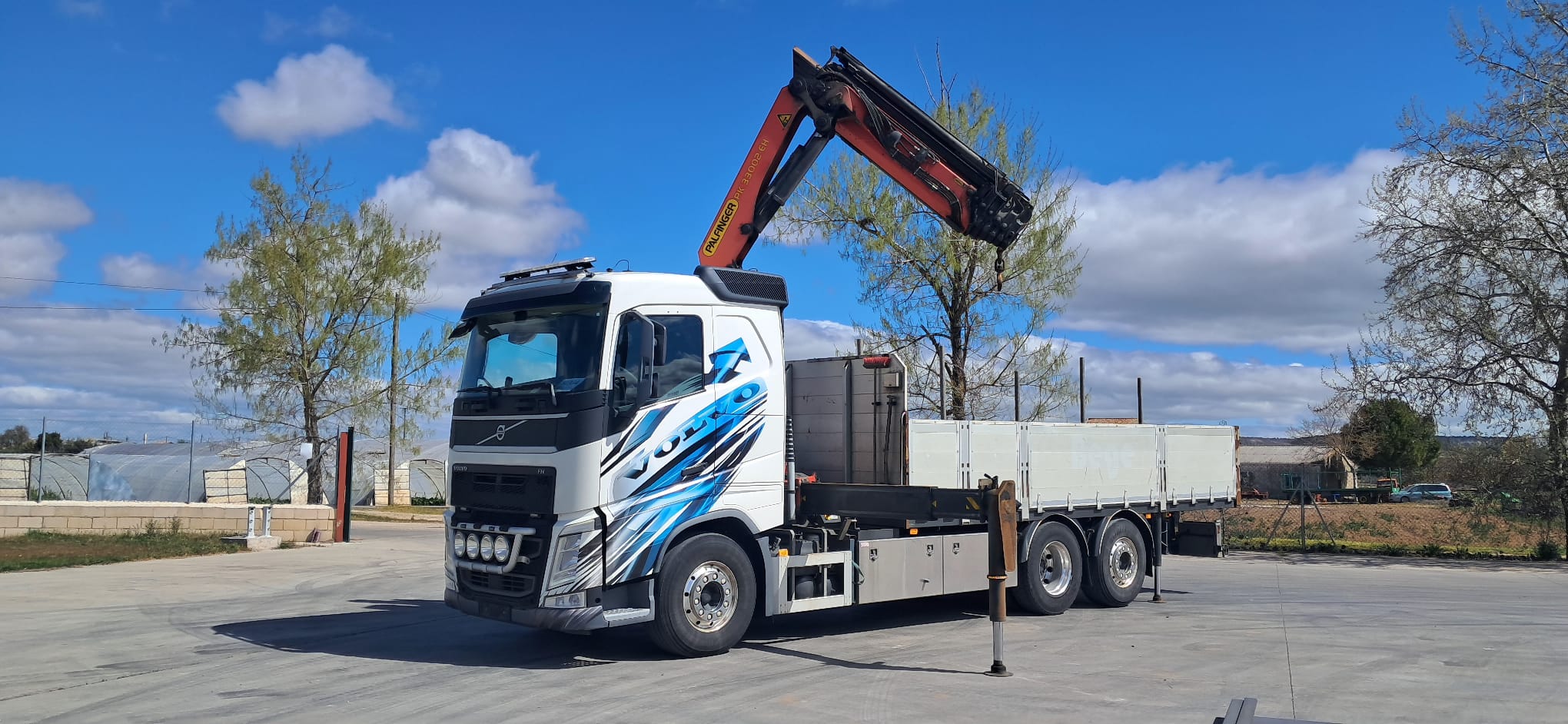 VOLVO 420 PALFINGER PK 33002 6X2