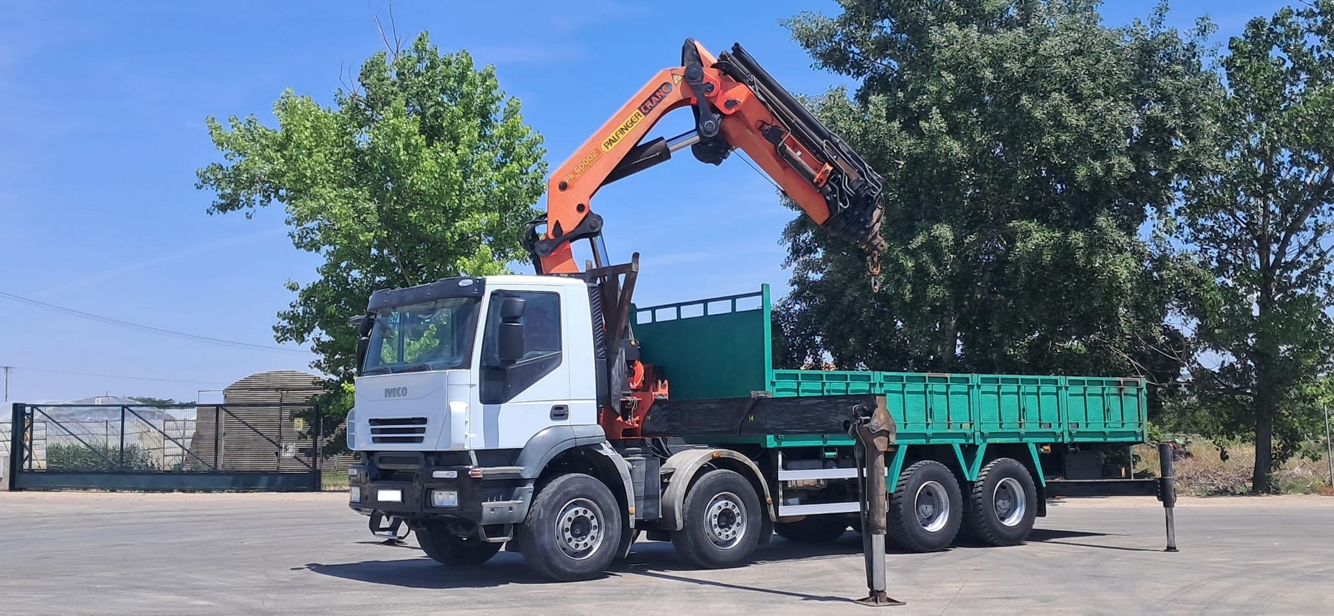 IVECO 450 PALFINGER PK 60002 8X4