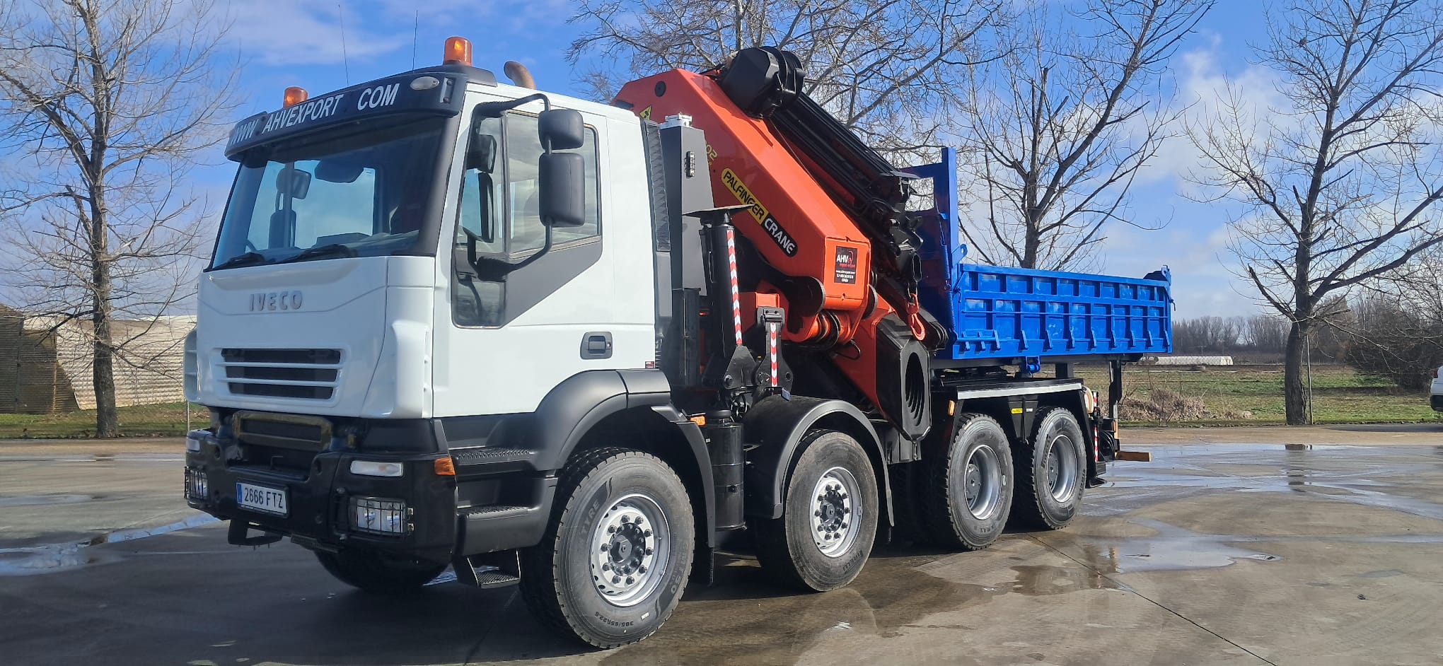IVECO 440 PALFINGER PK 100002 + JIB 8X4