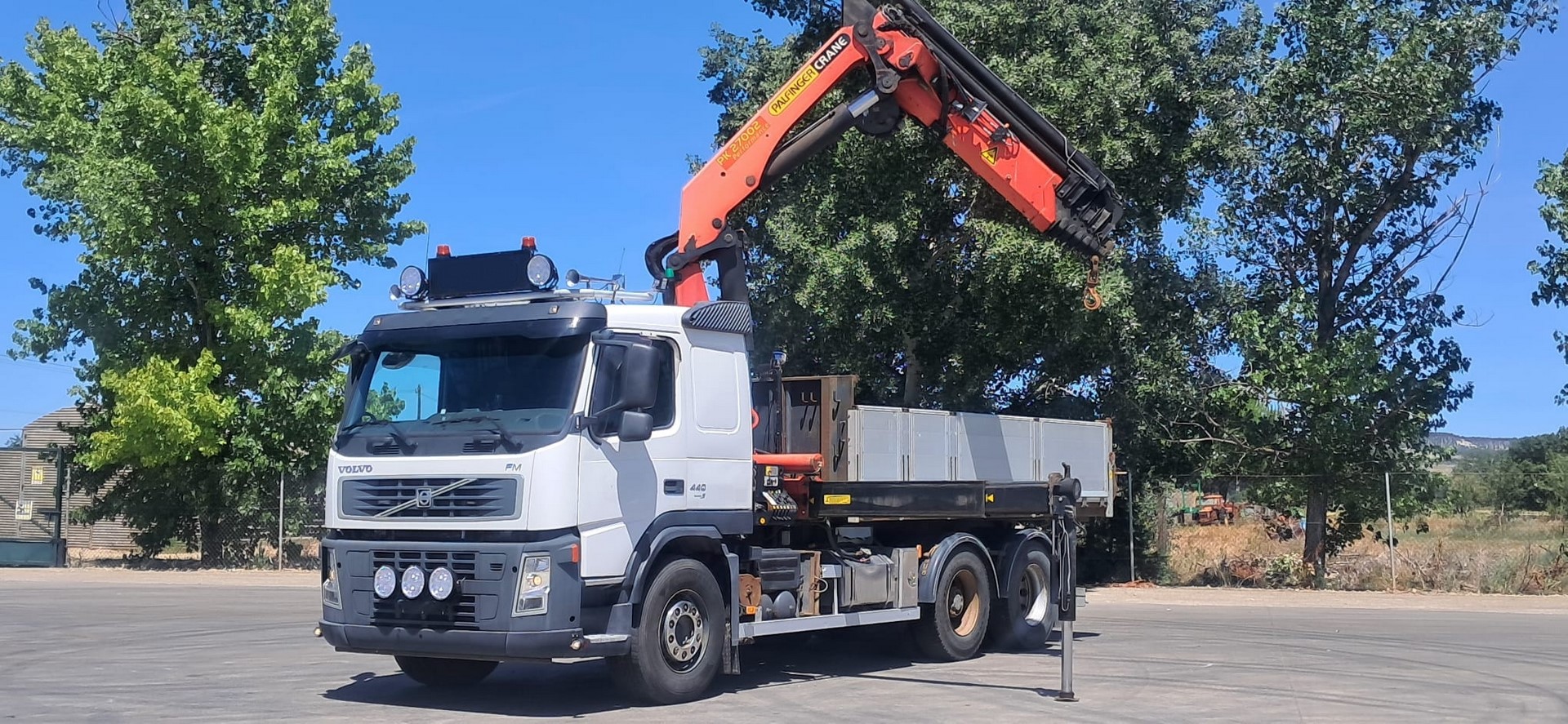 VOLVO 440 PALFINGER PK 27002 VOLQUETE