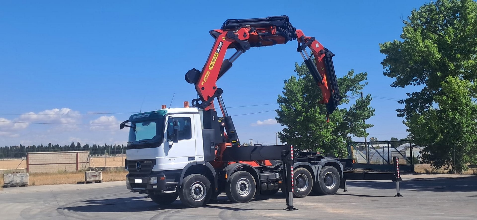 MERCEDES BENZ 4144 PALFINGER PK 100002 + JIB