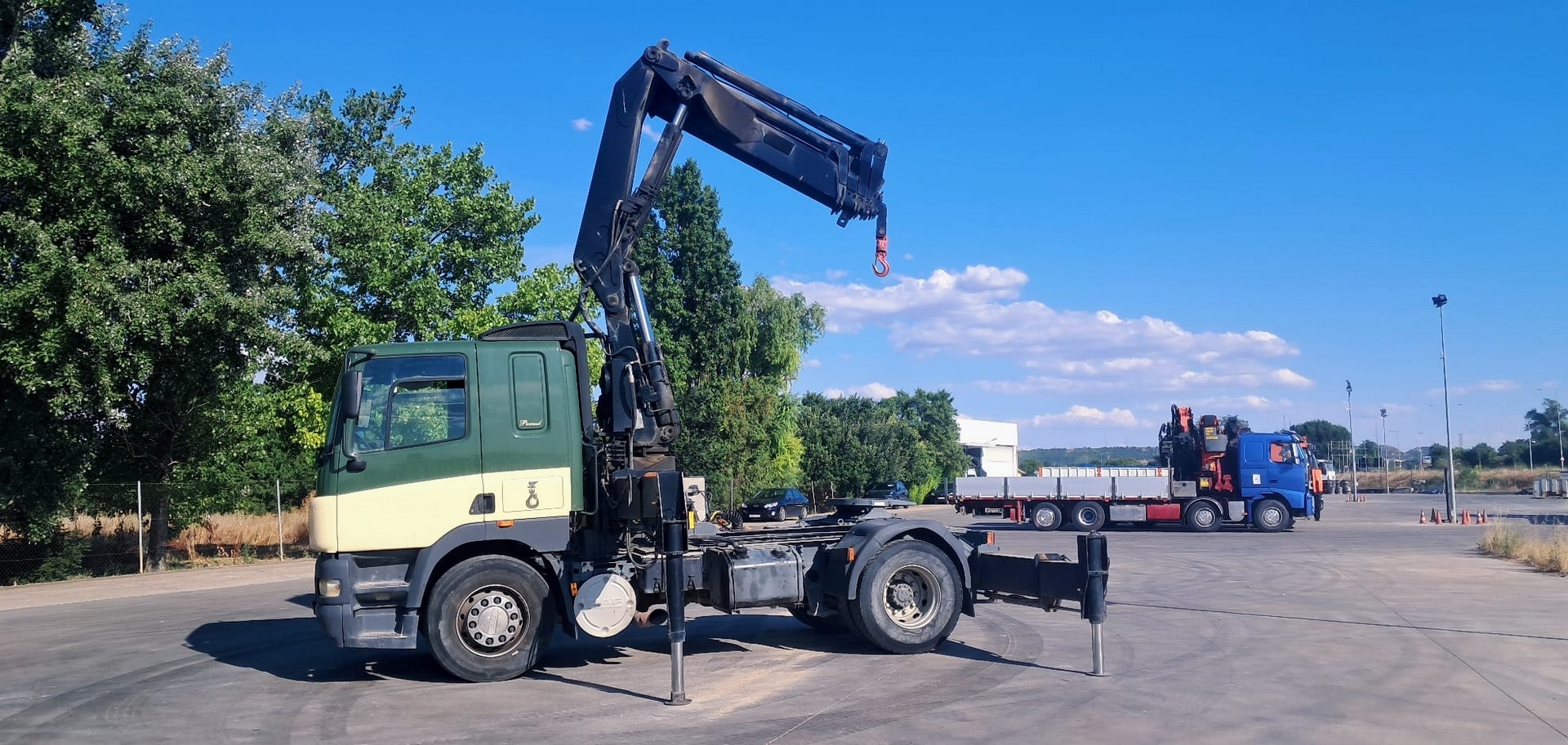 DAF 430 4×2 HIAB 330 E6