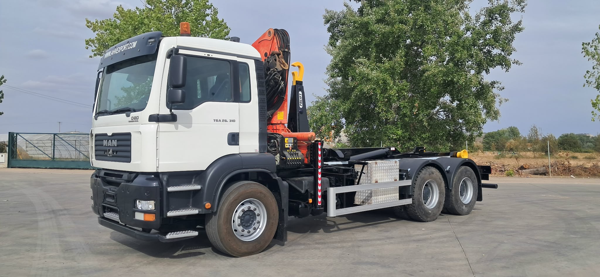 MAN 310 PALFINGER PK 23500 + GANCHO PORTACONTENEDOR