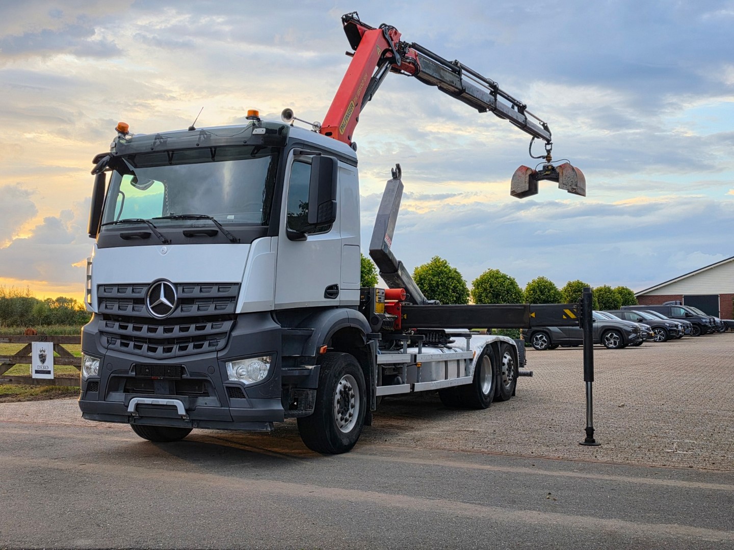 MERCEDES BENZ 3243 PALFINGER PK 18502 + GANCHO PORTACONTENEDOR